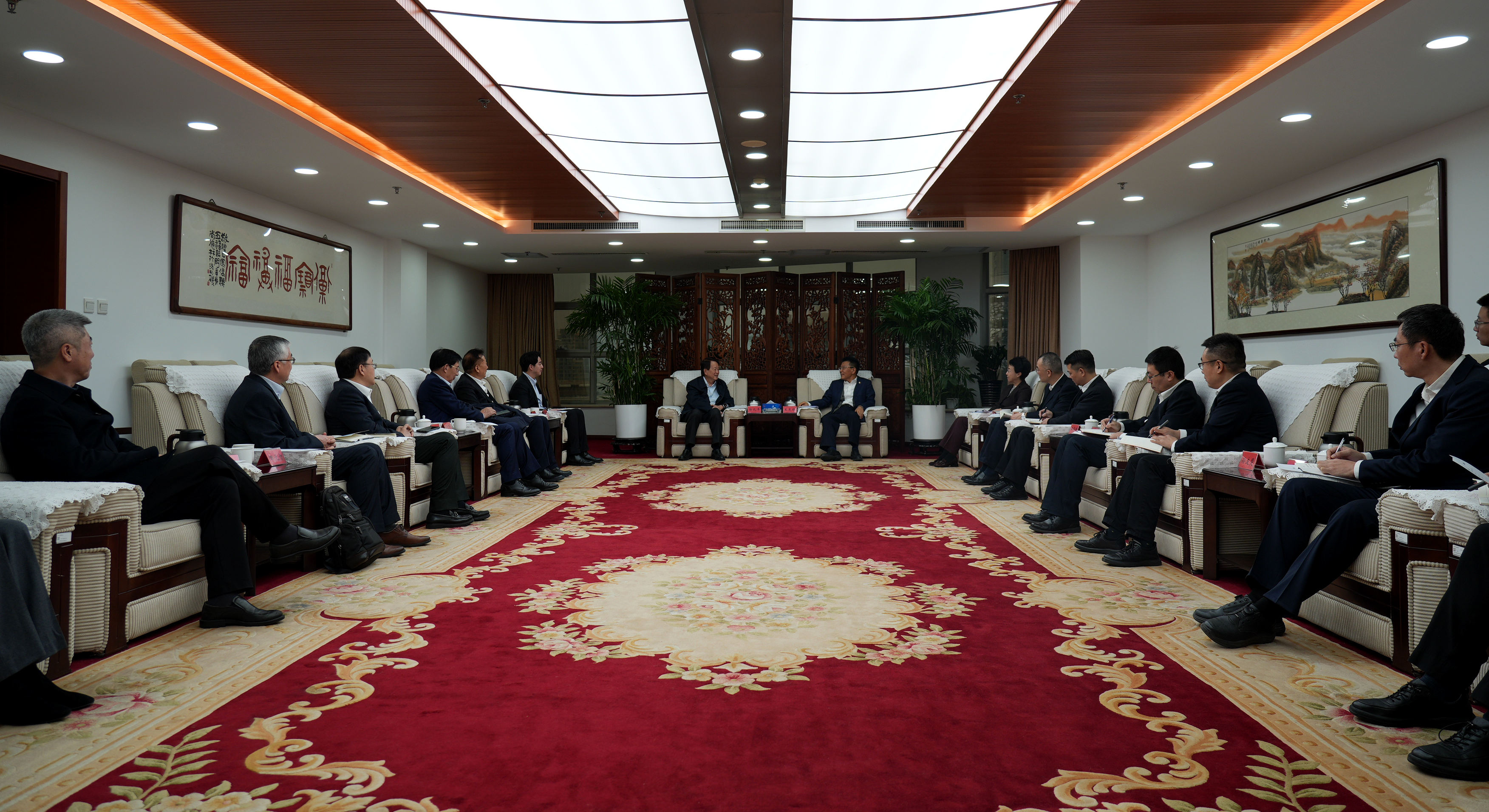 王灵桂在北京会见郭孔丰一行