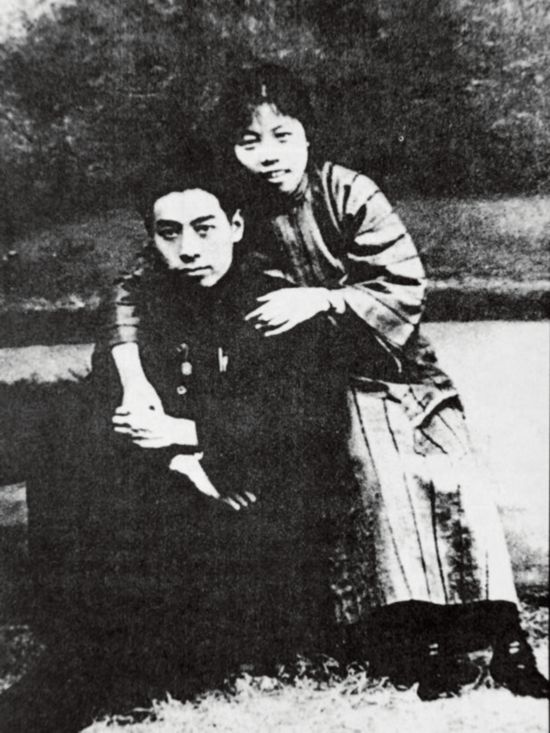 1926年，周恩来和邓颖超在汕头的合影.jpg